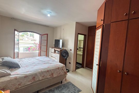 Suite de casa à venda com 3 quartos, 250m² em Parque das Nações, Santo André