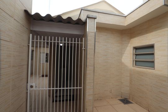 Entrada de casa para alugar com 1 quarto, 55m² em Vila Alpina, São Paulo