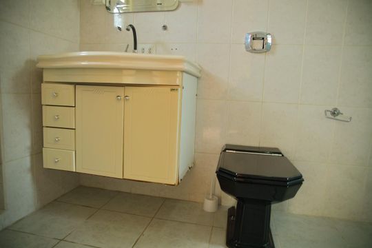 Banheiro da Suíte de casa à venda com 4 quartos, 225m² em Nova Petrópolis, São Bernardo do Campo