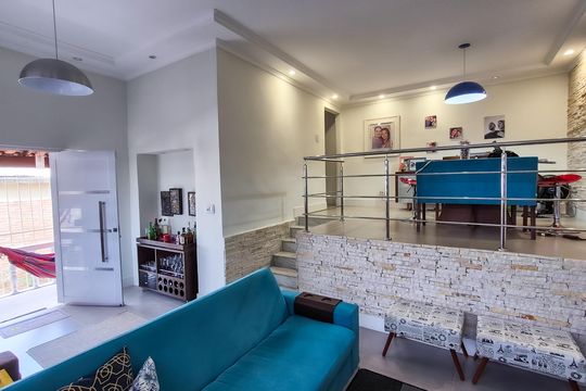 Casa à venda com 4 quartos, 420m² em Vista Alegre, Rio de Janeiro