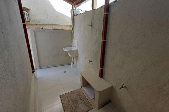 Casa à venda com 2 quartos, 80m² em São Domingos, Niterói