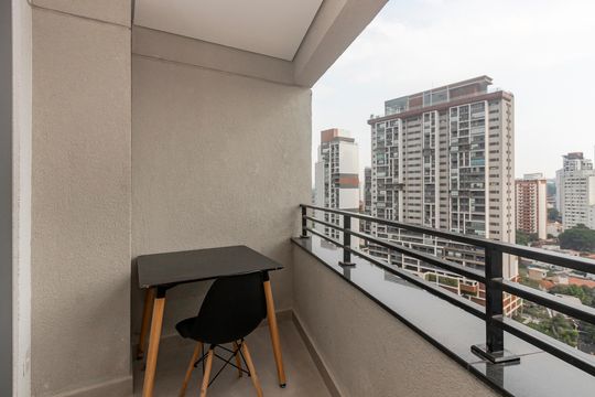 Varanda de kitnet/studio à venda com 1 quarto, 27m² em Jardim das Acacias, São Paulo