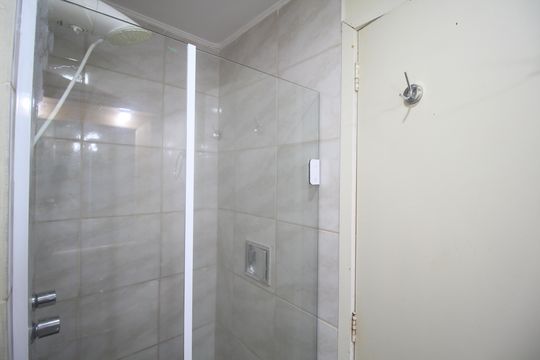 Banheiro  de apartamento para alugar com 1 quarto, 40m² em Centro Histórico, Porto Alegre