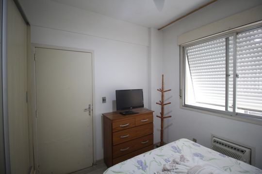 Quarto 1 de apartamento para alugar com 1 quarto, 40m² em Centro Histórico, Porto Alegre