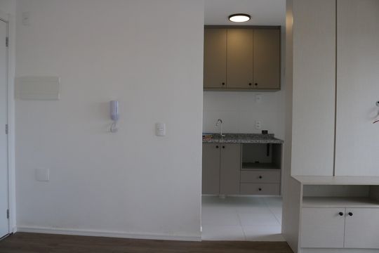 Sala de apartamento à venda com 2 quartos, 47m² em Vila Anastácio, São Paulo