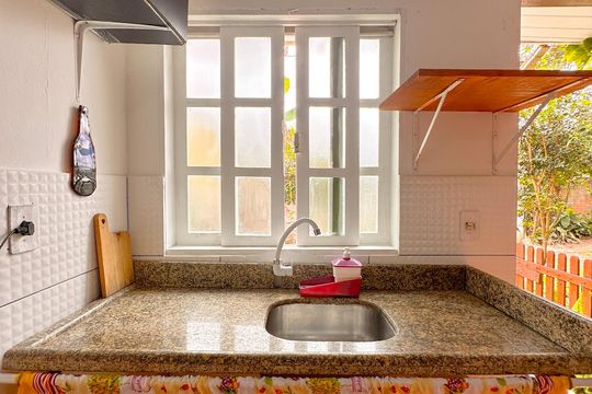 Sala/Cozinha de kitnet/studio para alugar com 1 quarto, 30m² em Ingleses do Rio Vermelho, Florianópolis