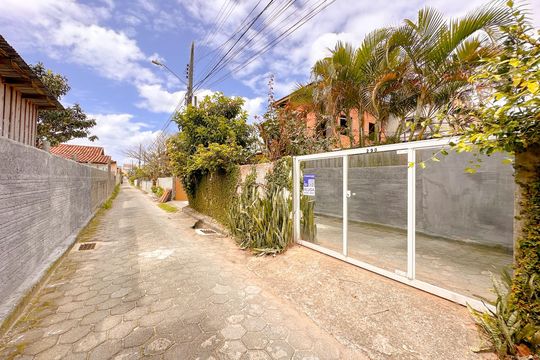 Vista da Rua de kitnet/studio para alugar com 1 quarto, 30m² em Ingleses do Rio Vermelho, Florianópolis
