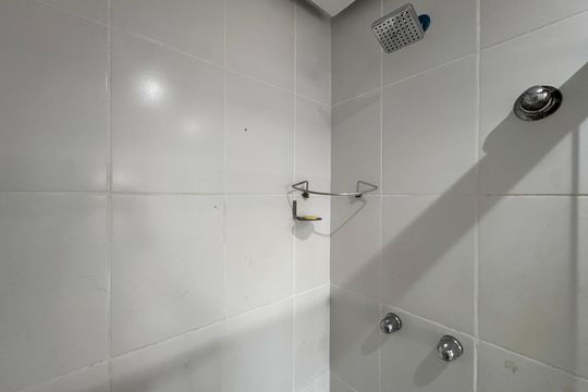 Banheiro social de apartamento à venda com 3 quartos, 88m² em Recreio dos Bandeirantes, Rio de Janeiro