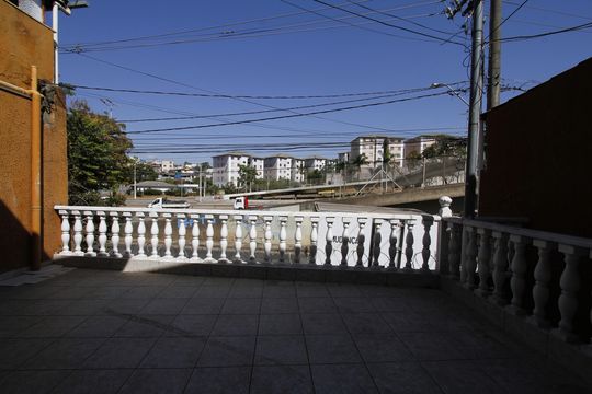 Varanda de casa à venda com 5 quartos, 250m² em Alto dos Pinheiros, Belo Horizonte