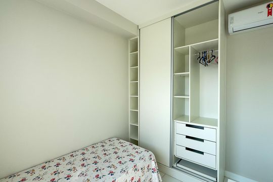 Quarto  de apartamento para alugar com 3 quartos, 92m² em Santo Amaro, São Paulo