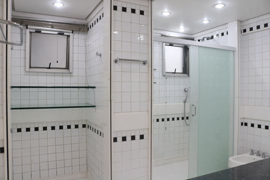 Banheiro de apartamento à venda com 1 quarto, 145m² em Perdizes, São Paulo