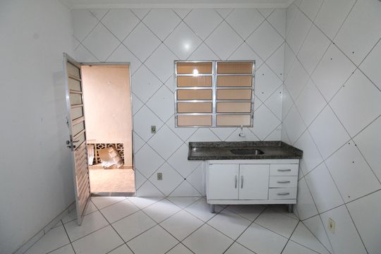 Cozinha de casa para alugar com 2 quartos, 80m² em Bosque dos Eucaliptos, São José dos Campos