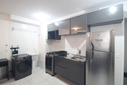 Cozinha de apartamento para alugar com 1 quarto, 34m² em Jurubatuba, São Paulo