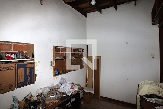 Apartamento à venda com 3 quartos, 108m² em Passo da Areia, Porto Alegre