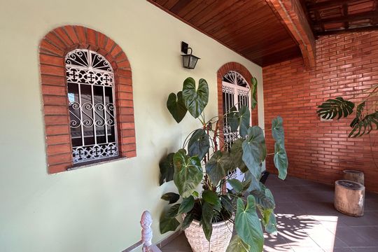 Varanda de casa de condomínio para alugar com 3 quartos, 239m² em Vila Valqueire, Rio de Janeiro