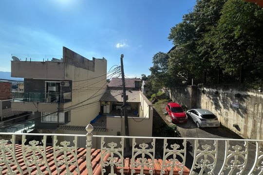 Vista do Quarto 2 de casa de condomínio para alugar com 3 quartos, 239m² em Vila Valqueire, Rio de Janeiro