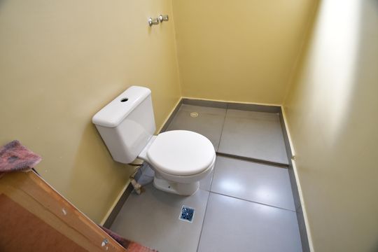 Banheiro  Suíte de apartamento à venda com 2 quartos, 54m² em Vila Nova, Campinas