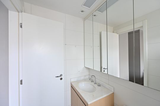 Banheiro da Suíte 1 de apartamento para alugar com 2 quartos, 96m² em Vila Clementino, São Paulo