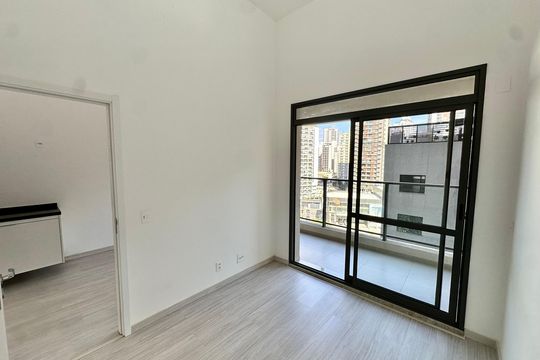 Quarto de kitnet/studio à venda com 1 quarto, 35m² em Jardim das Acácias, São Paulo