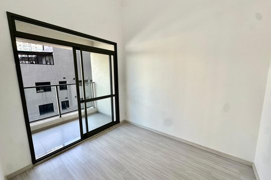 Quarto de kitnet/studio à venda com 1 quarto, 35m² em Jardim das Acácias, São Paulo