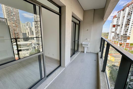 Varanda de kitnet/studio à venda com 1 quarto, 35m² em Jardim das Acácias, São Paulo