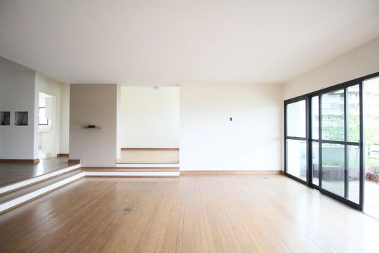 Apartamento para alugar com 3 quartos, 260m² em Real Parque, São Paulo