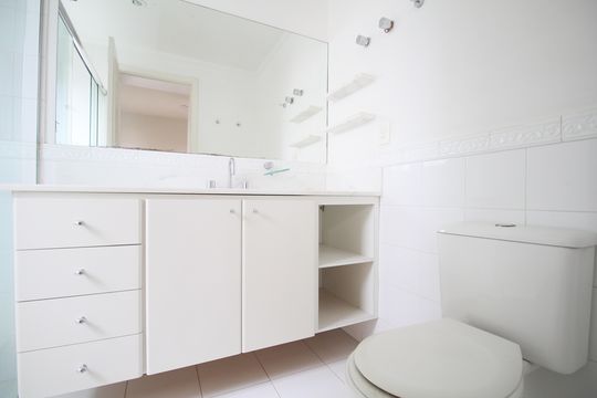 Apartamento para alugar com 3 quartos, 260m² em Real Parque, São Paulo