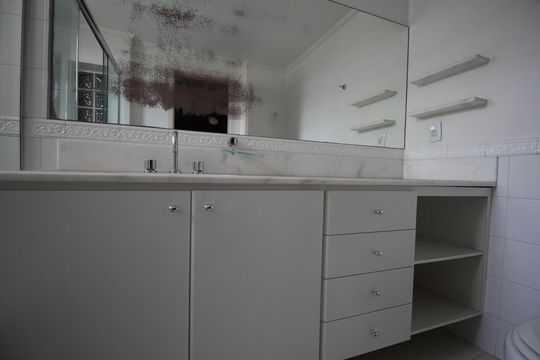 Apartamento para alugar com 3 quartos, 260m² em Real Parque, São Paulo