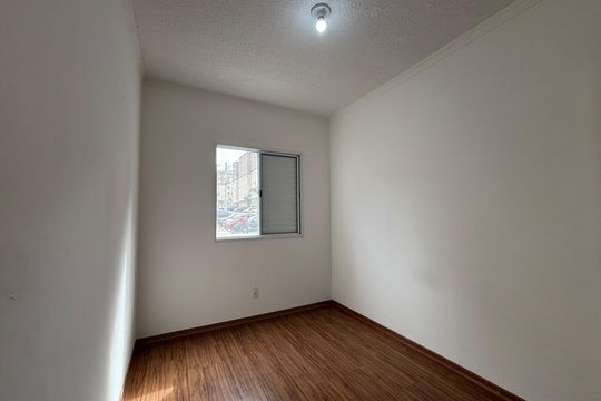 Quarto 1 de apartamento para alugar com 2 quartos, 45m² em Petrópolis, Cotia