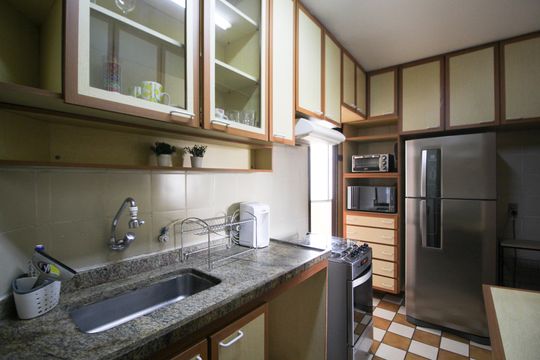 Cozinha de apartamento para alugar com 3 quartos, 130m² em Indianópolis, São Paulo
