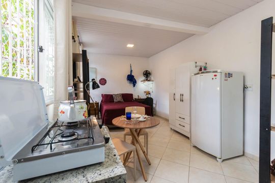 Cozinha de kitnet/studio para alugar com 1 quarto, 22m² em Tijuca, Rio de Janeiro