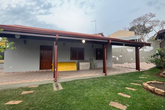 Quintal de casa à venda com 3 quartos, 293m² em Vila Nogueira, Campinas