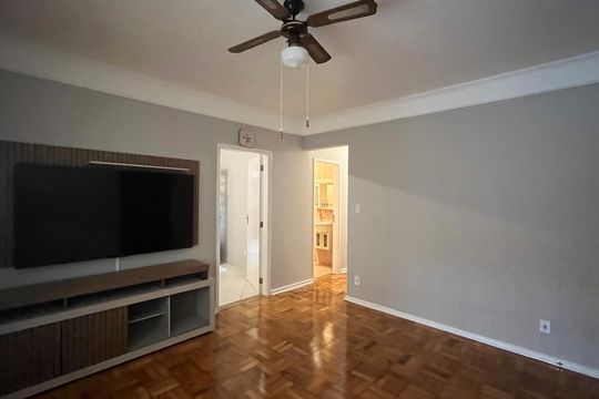 Sala de casa à venda com 3 quartos, 293m² em Vila Nogueira, Campinas