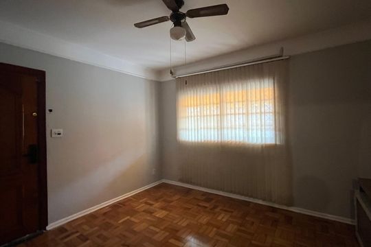Sala de casa à venda com 3 quartos, 293m² em Vila Nogueira, Campinas