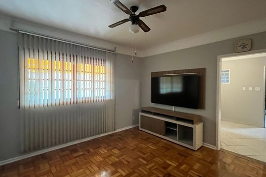 Sala de casa à venda com 3 quartos, 293m² em Vila Nogueira, Campinas