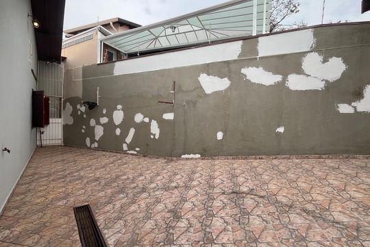 Quintal de casa à venda com 3 quartos, 293m² em Vila Nogueira, Campinas