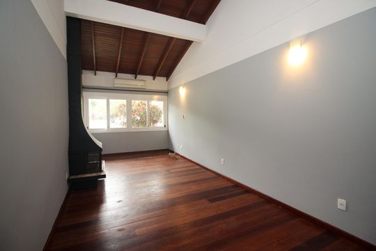Casa de Condomínio para alugar com 3 quartos, 220m² em Tristeza, Porto Alegre