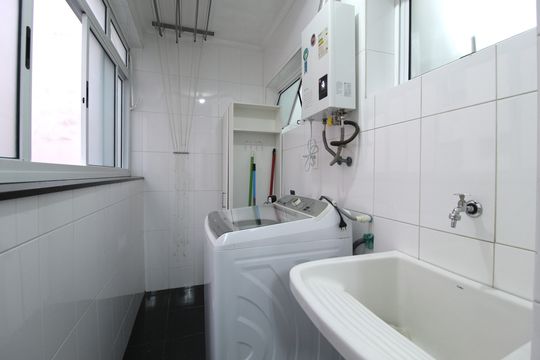 Área de Serviço de apartamento para alugar com 2 quartos, 108m² em Vila Nova Conceição, São Paulo