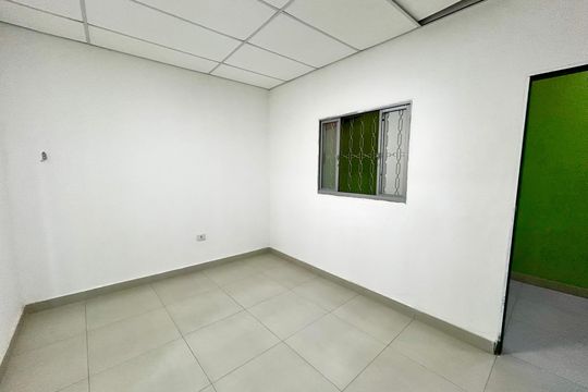 Casa para alugar com 3 quartos, 440m² em Jardim Presidente Dutra, Guarulhos