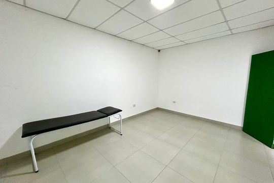 Quarto 2 de casa para alugar com 3 quartos, 440m² em Jardim Presidente Dutra, Guarulhos