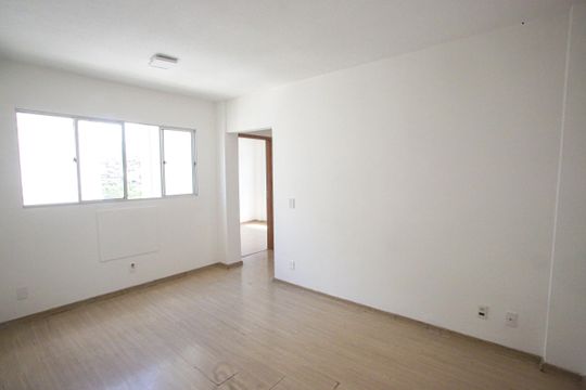 Apartamento para alugar com 2 quartos, 48m² em Taquara, Rio de Janeiro