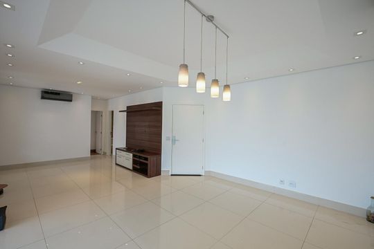 Sala de apartamento para alugar com 3 quartos, 142m² em Vila Andrade, São Paulo