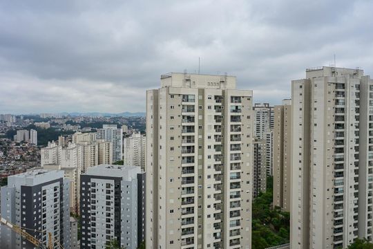 Vista da Suíte 3 de apartamento para alugar com 3 quartos, 142m² em Vila Andrade, São Paulo