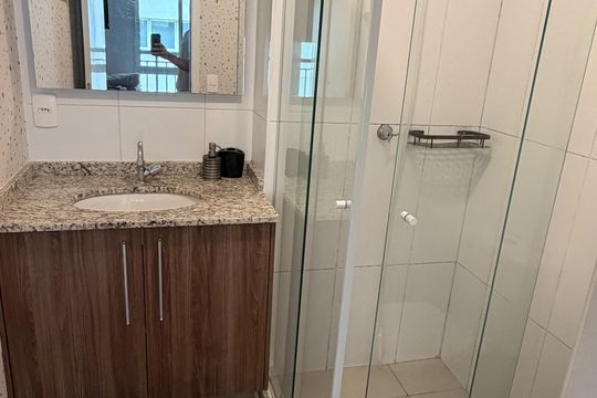Banheiro de kitnet/studio à venda com 0 quarto, 26m² em Paraíso, São Paulo