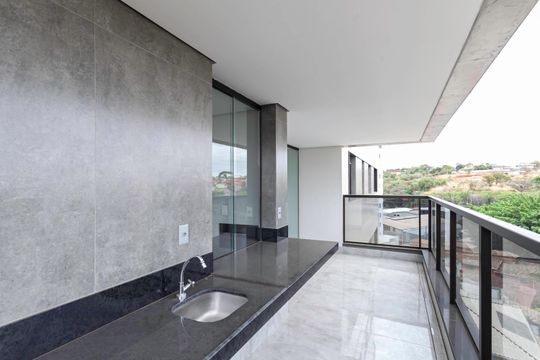 Varanda da sala de apartamento à venda com 4 quartos, 161m² em Castelo, Belo Horizonte