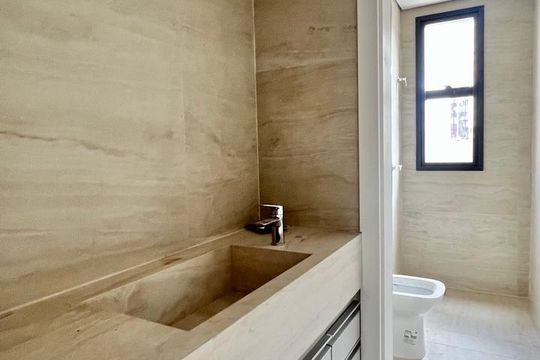Banheiro Social de apartamento à venda com 3 quartos, 92m² em Lourdes, Belo Horizonte