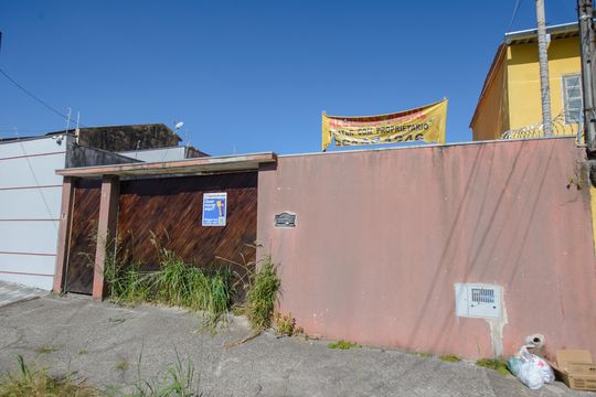 Fachada de casa para alugar com 3 quartos, 200m² em Jardim Maria Augusta, Taubaté