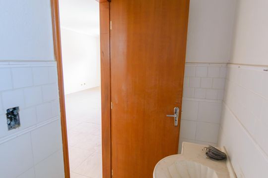 Lavabo de casa para alugar com 3 quartos, 200m² em Jardim Maria Augusta, Taubaté