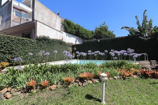 Jardim  de casa à venda com 3 quartos, 459m² em Três Figueiras, Porto Alegre
