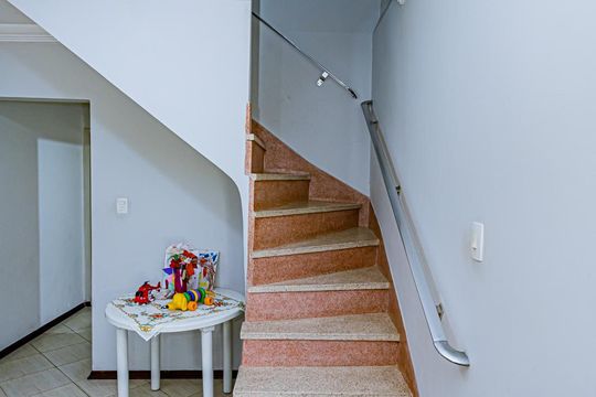 Sala de casa à venda com 3 quartos, 50m² em Jardim Monjolo, São Paulo